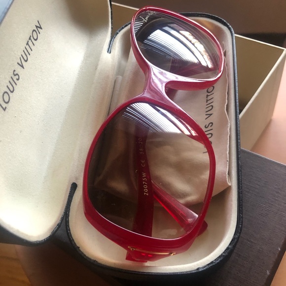 Louis Vuitton Accessories - Authentic Louis Vuitton Gina Sunglasses